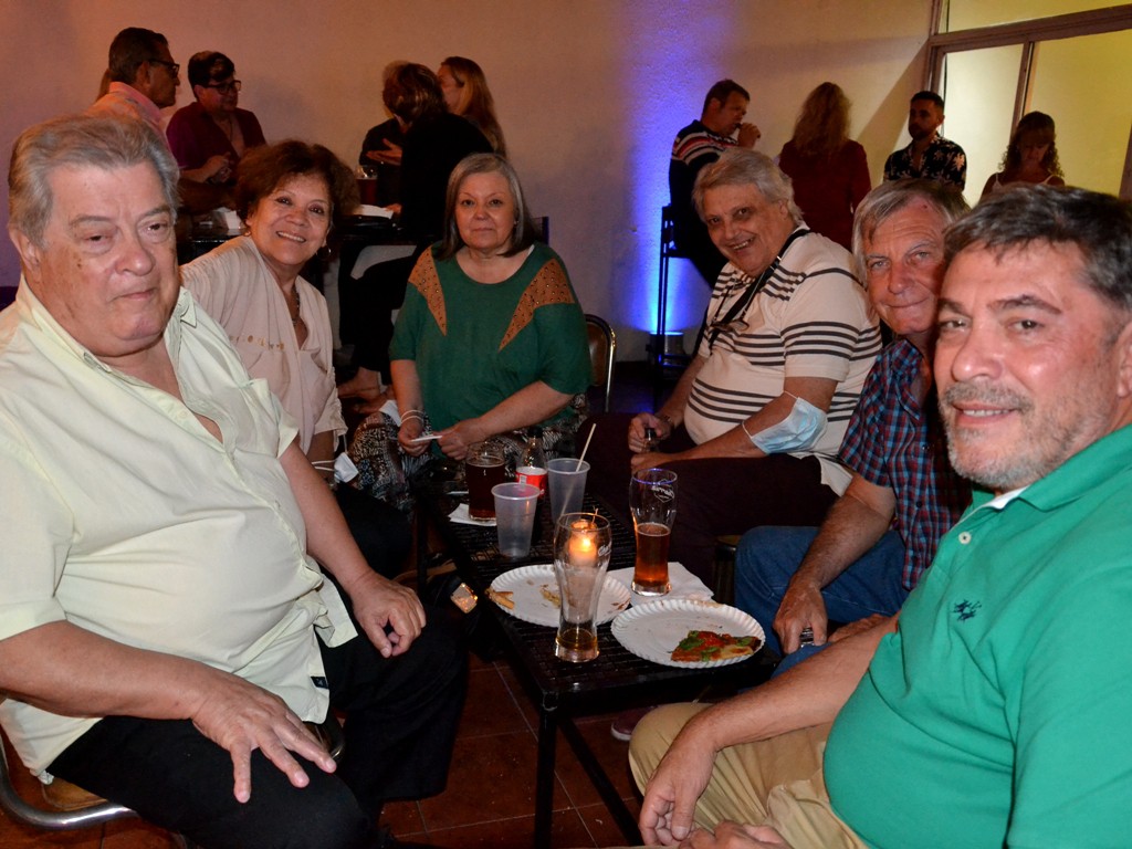 Miguel ángel Solver, Marta Gutierrez, Violeta Stigliano, Fernando Dalessio, Gerardo Sánchez y Horacio Iglesias. 